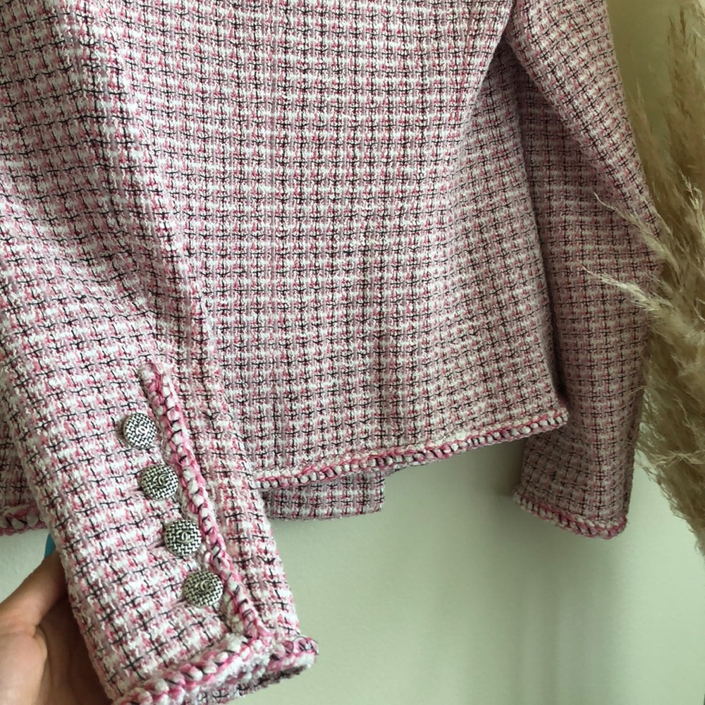 Chanel Jacket - Picture 4 of 4